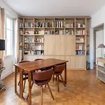 Copernic- Ci - Apt For 2 P 10 Min From Arc De Triomphe